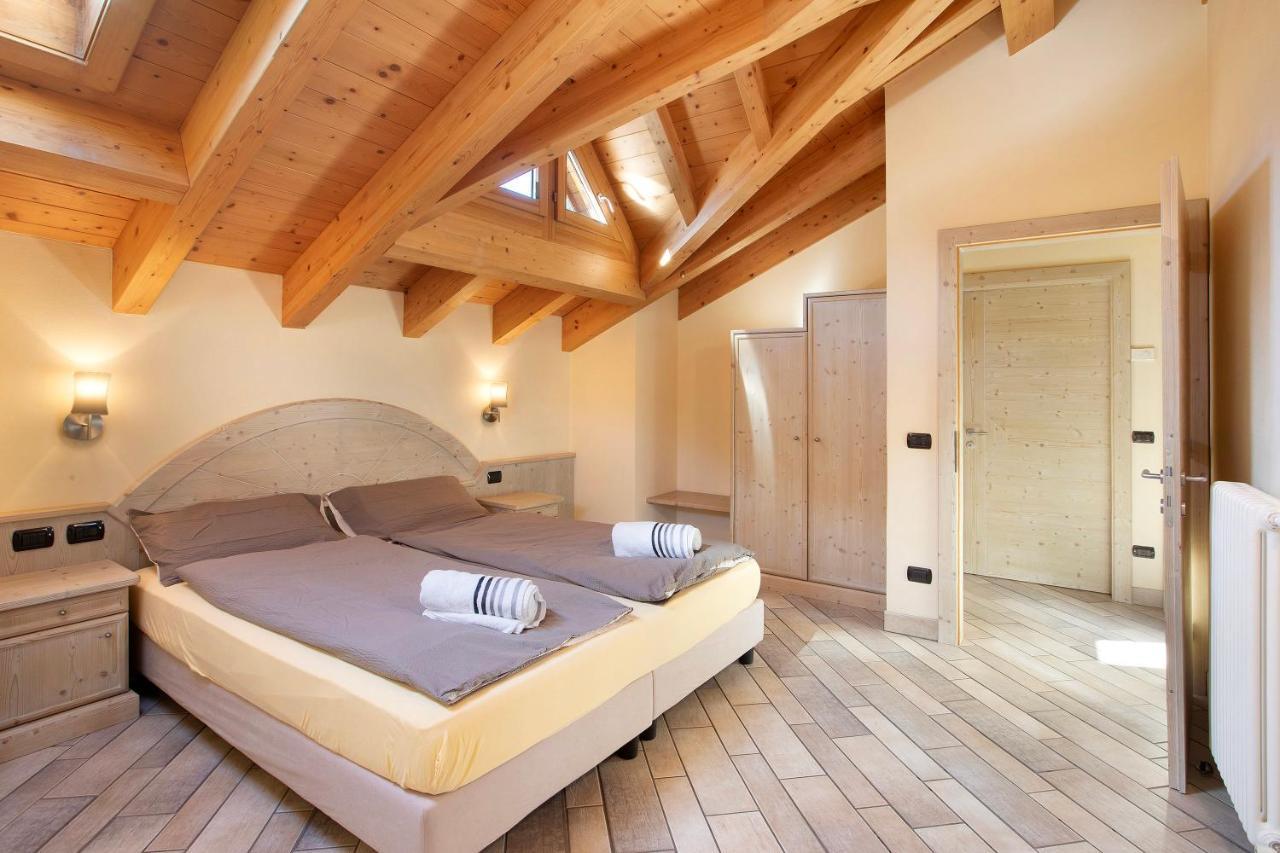 Apartment 8 *